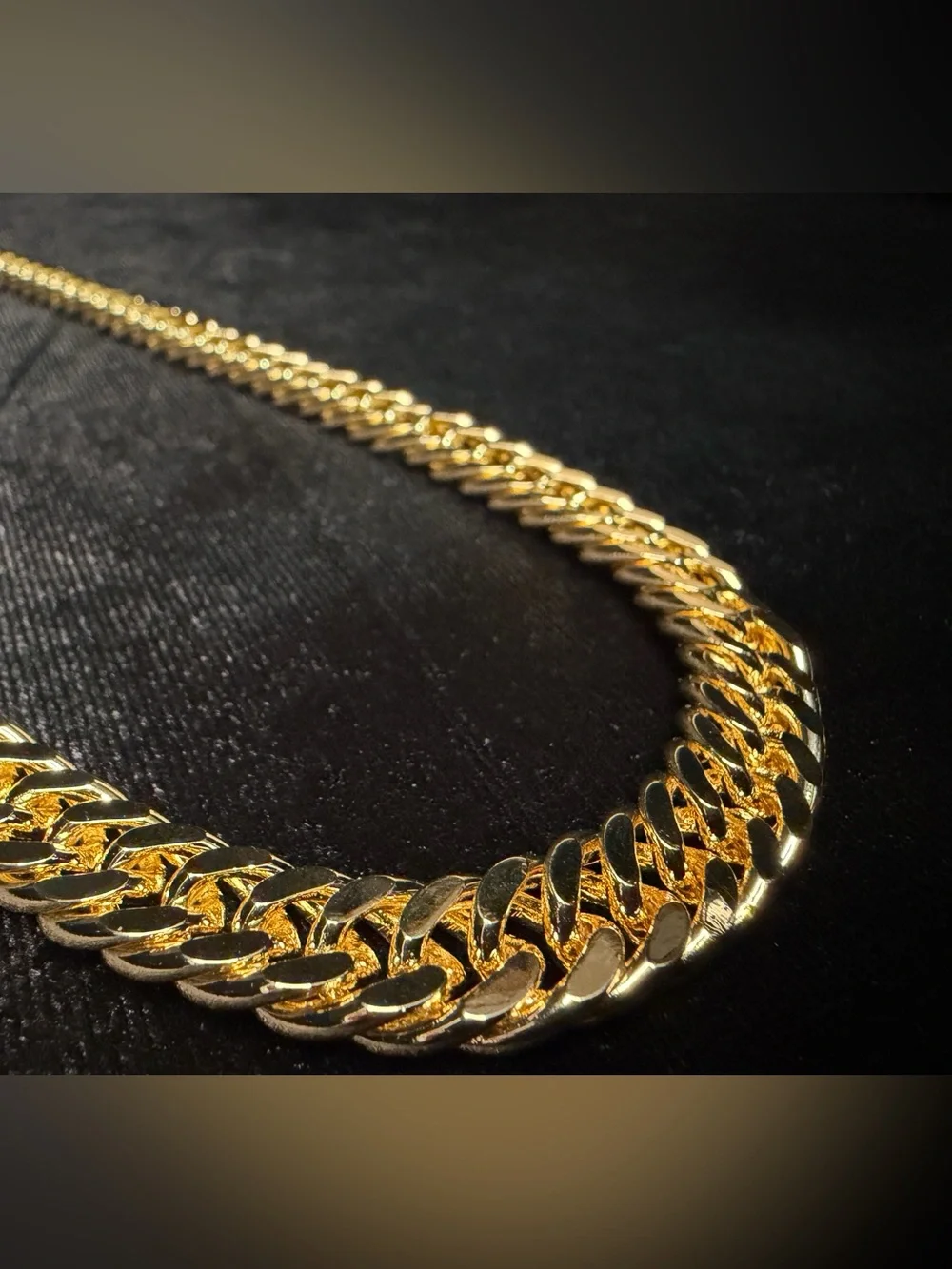 Flat Cuban w/Concave 22 10MM 14K Gold Premium Finish. Statement Piece